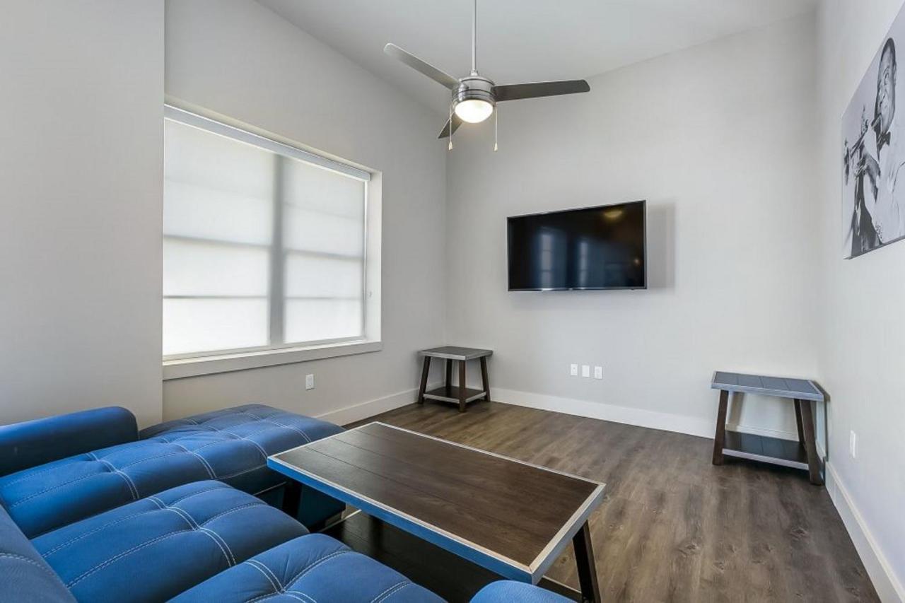 Modern Condo With Game Room In Downtown New Orleans Bagian luar foto